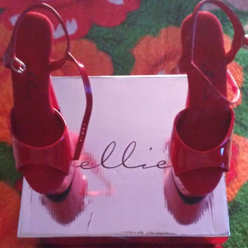 I'm selling those heels